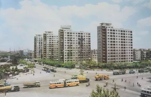 应该去玩过尚未拓宽的长寿路晋元中学曹家渡上海申新纺织第九厂曹杨