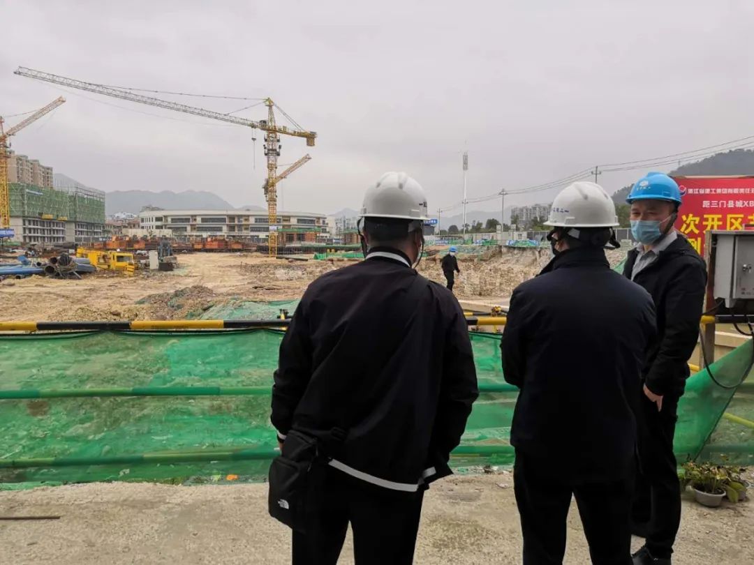 三门县建设局全员驻企保障建筑工地开工