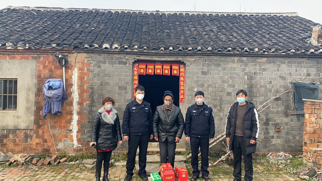 我一句话没讲你竟知道我的心思泰州暖了困难群众心