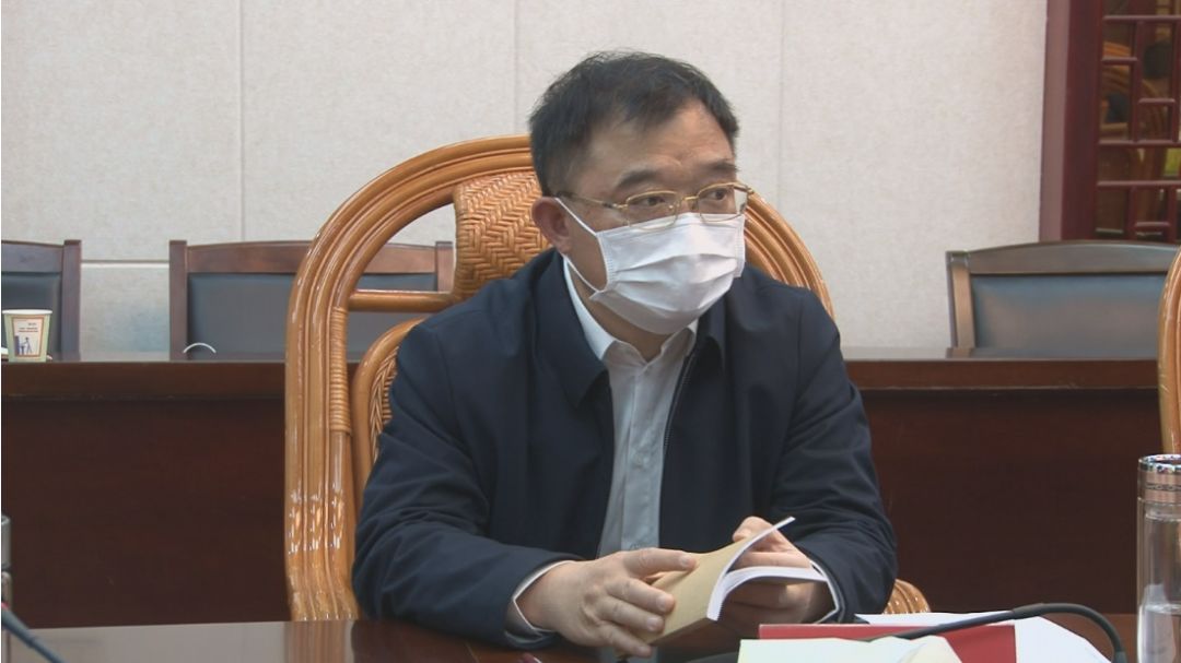 钟益民主持召开园区经济发展调度会