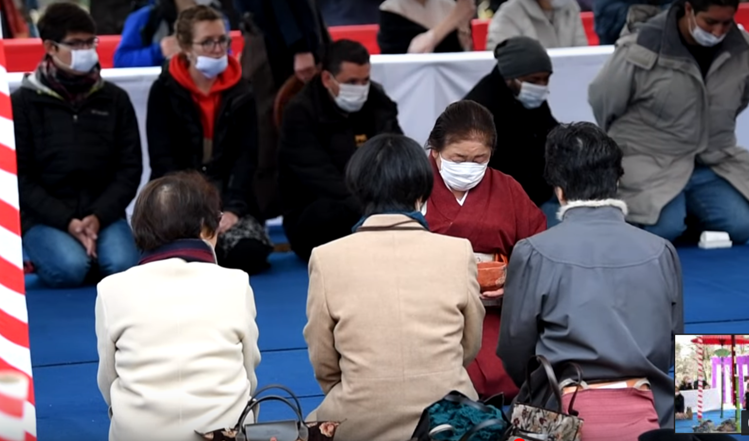 京都举行“赏梅茶会”，上千人戴口罩赴会