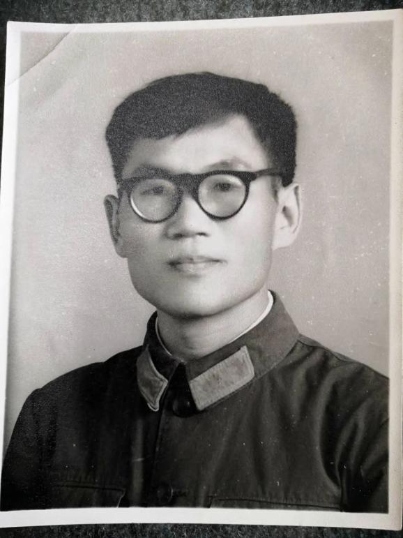 赴前线,白衣变铠甲,刘苏明只留给家人一句话——"谁让我是干这个的呢