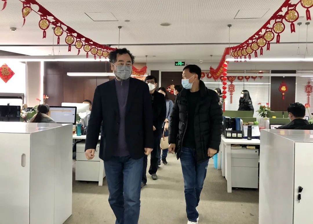 叶鉴铭向杭州民革党员,涌嘉保险经纪董事长姚晓,副总经理汪秀川表示