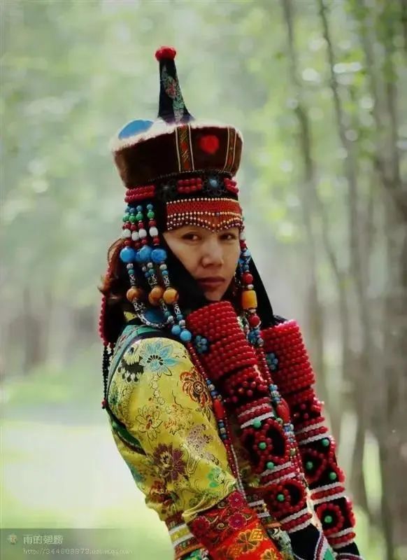 科尔沁区乌兰牧骑原创战"疫"公益歌曲《春天回来》