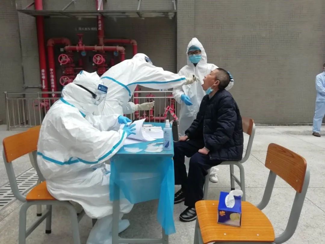 深圳防疫人员图片