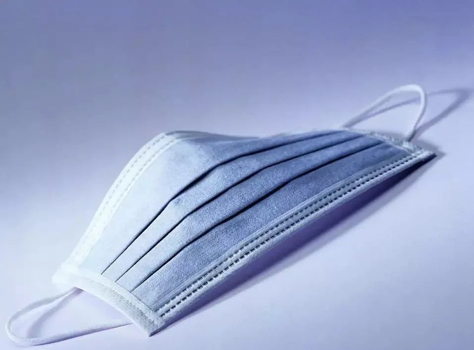 【谣言粉碎机】口罩越厚,防病毒效果越好?