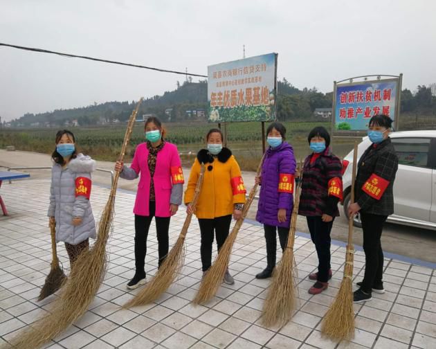 抗疫不出门亲清我的家鲜渡镇扎实开展户居环境整治