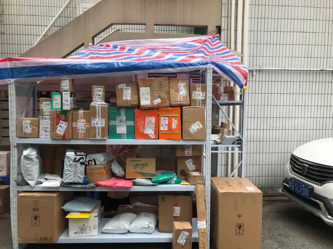 小区快递物件户外扎堆共享货架效果立竿见影