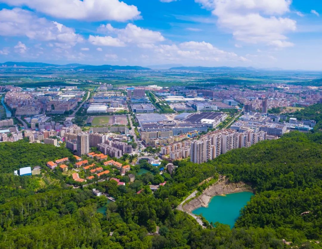 珠海斗门区委常委会区新冠肺炎防控指挥部召开会议