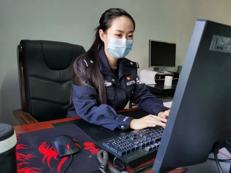 疫情当前女警担当致敬了不起的她们二