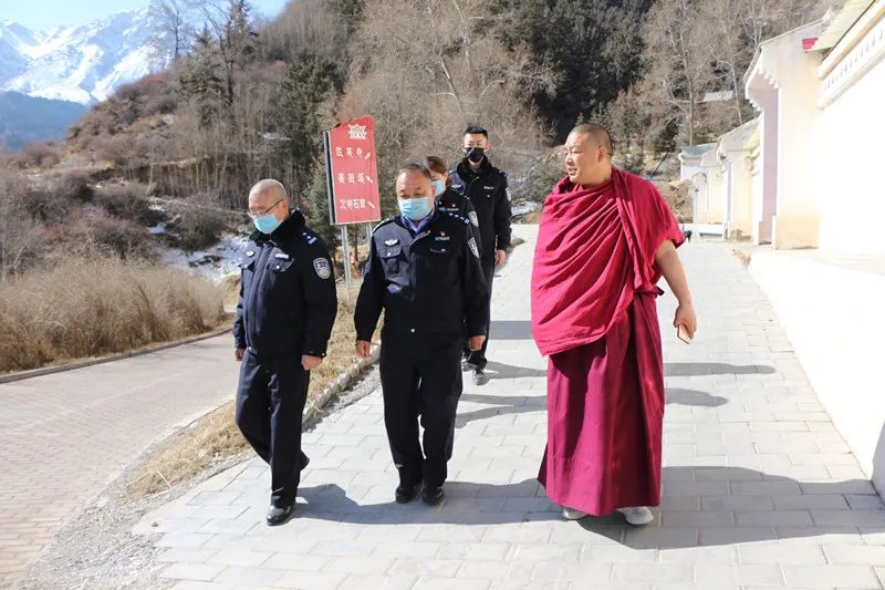 郝建雄图片