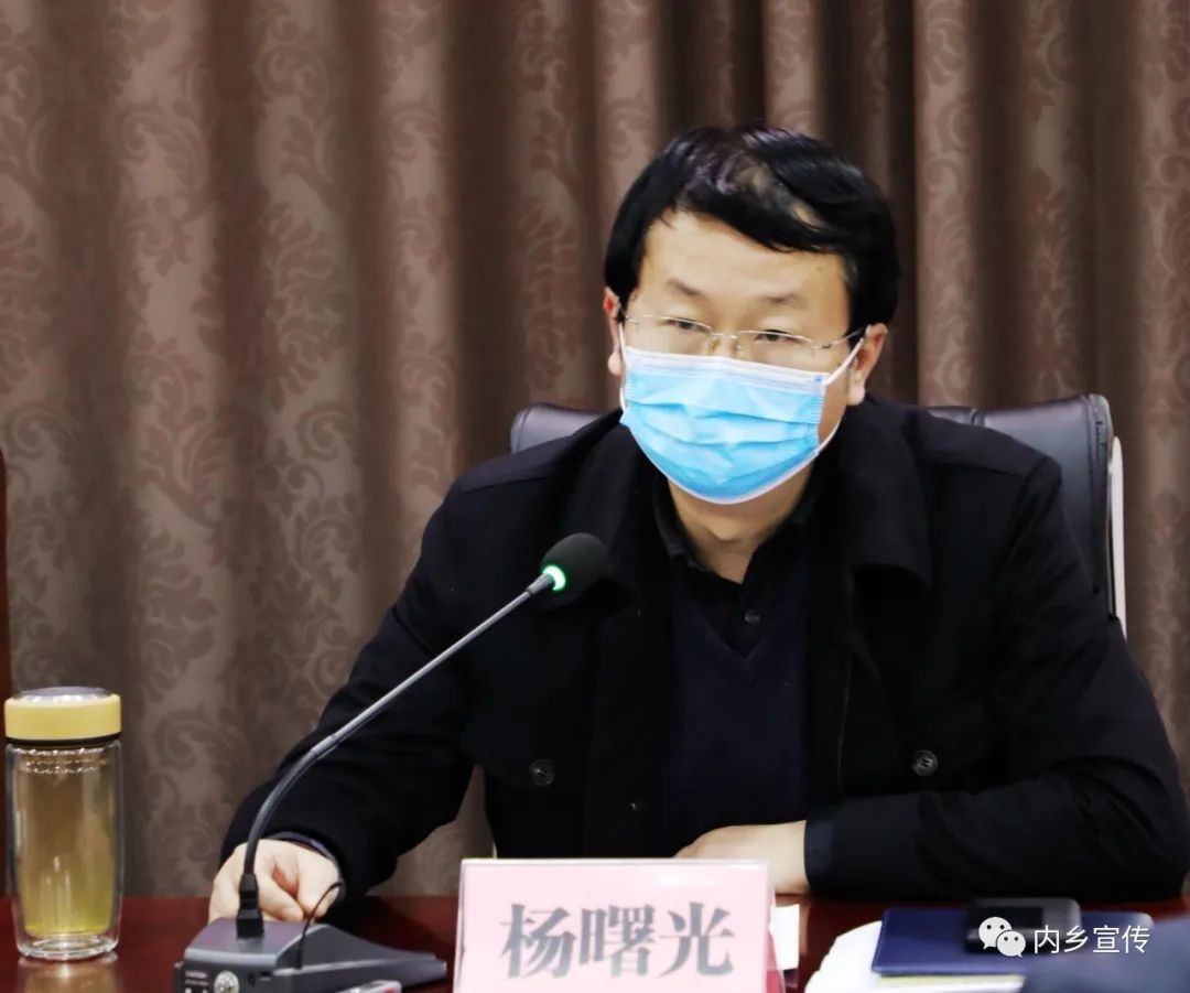 招商银行南阳分行副行长马瑞英,公司部总经理许世勇