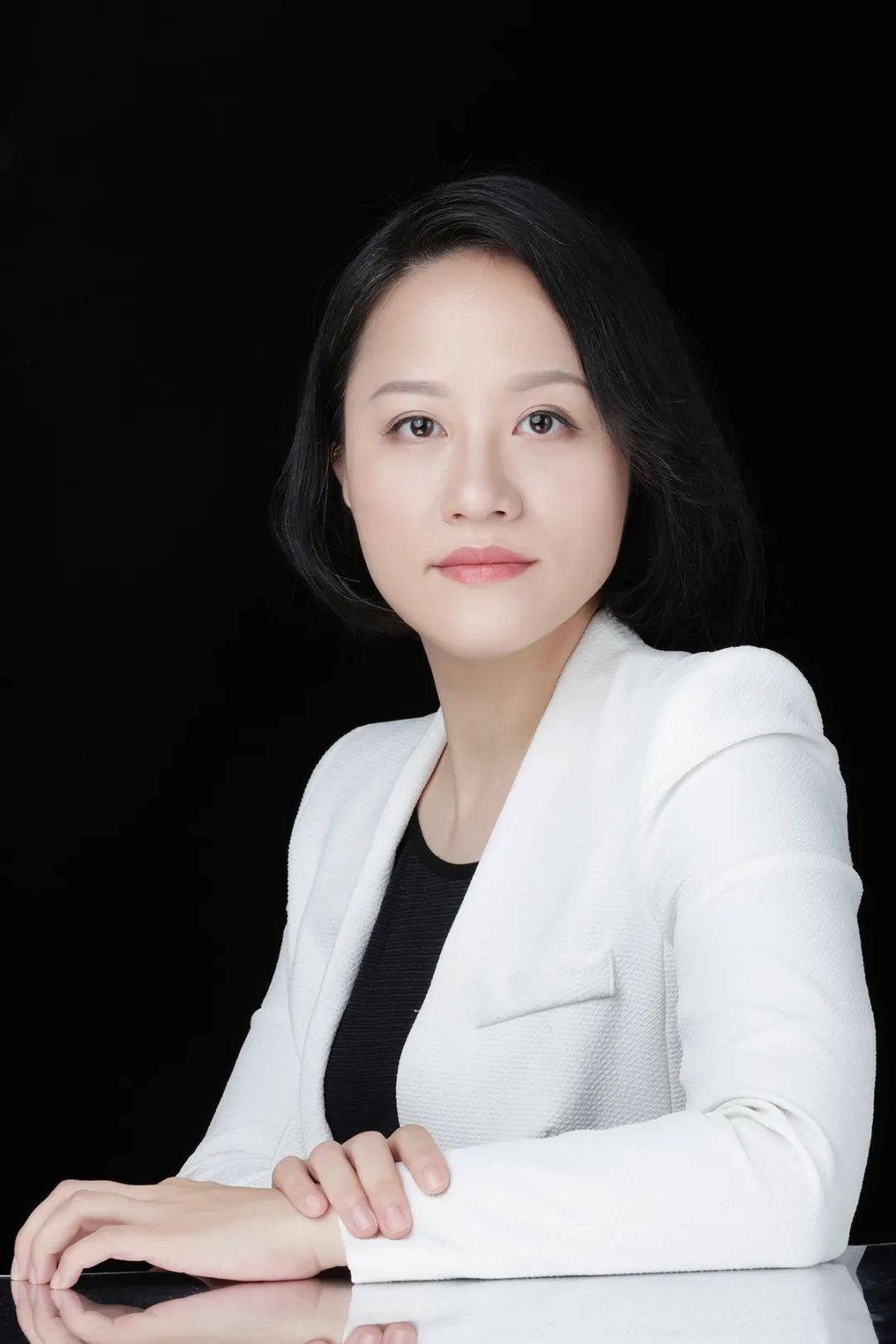 重磅！最美基金女神来了！颜值和才华齐飞，我只想把钱“交给”她们！