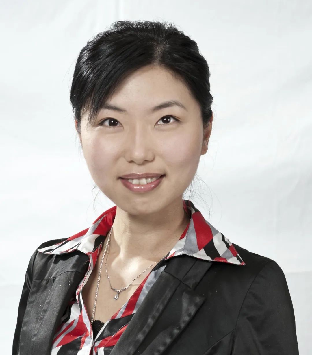 重磅！最美基金女神来了！颜值和才华齐飞，我只想把钱“交给”她们！