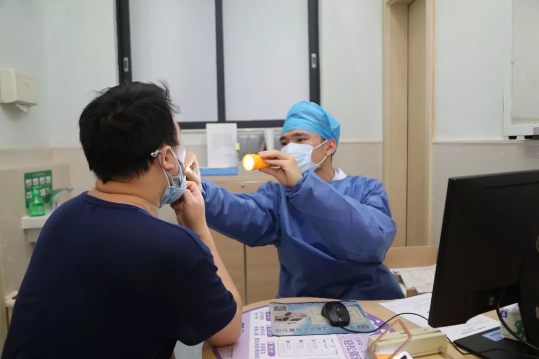 张伟波医生看诊