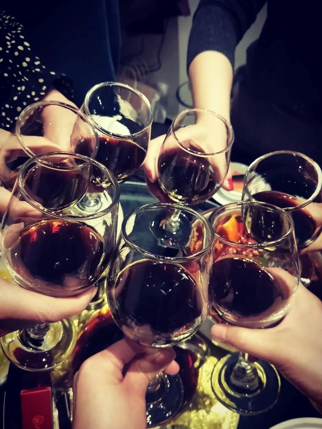 最有意义的三八节 希望再过20年,再过20年 我们还可以一起喝咖啡,一起