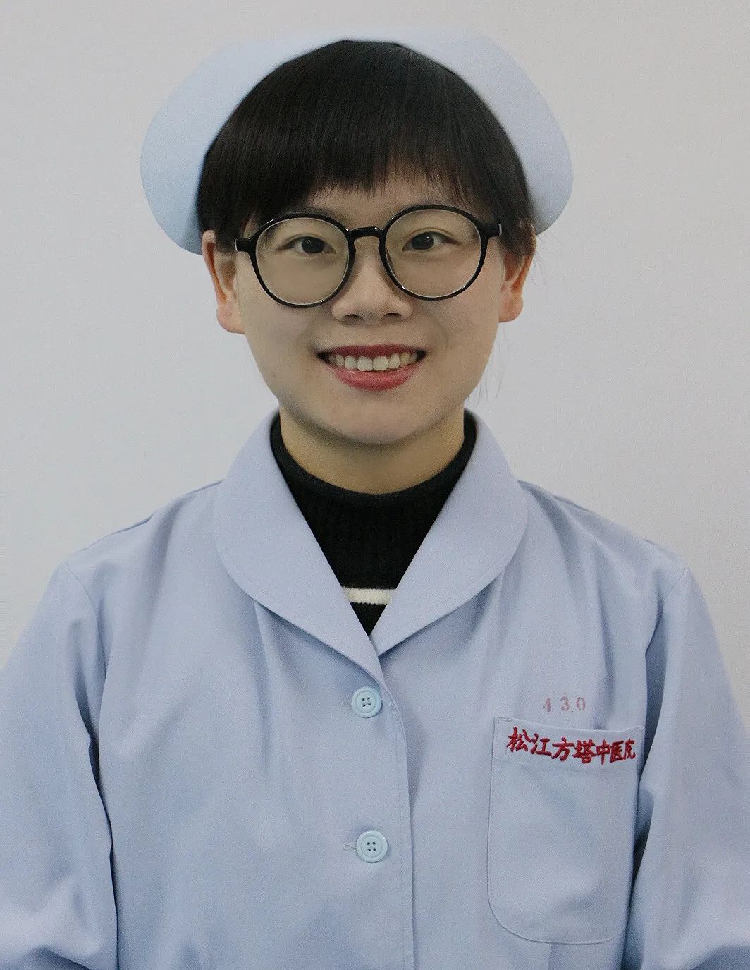 赵小燕,中共预备党员,松江区方塔中医医院护士,入驻武汉市第三医院.