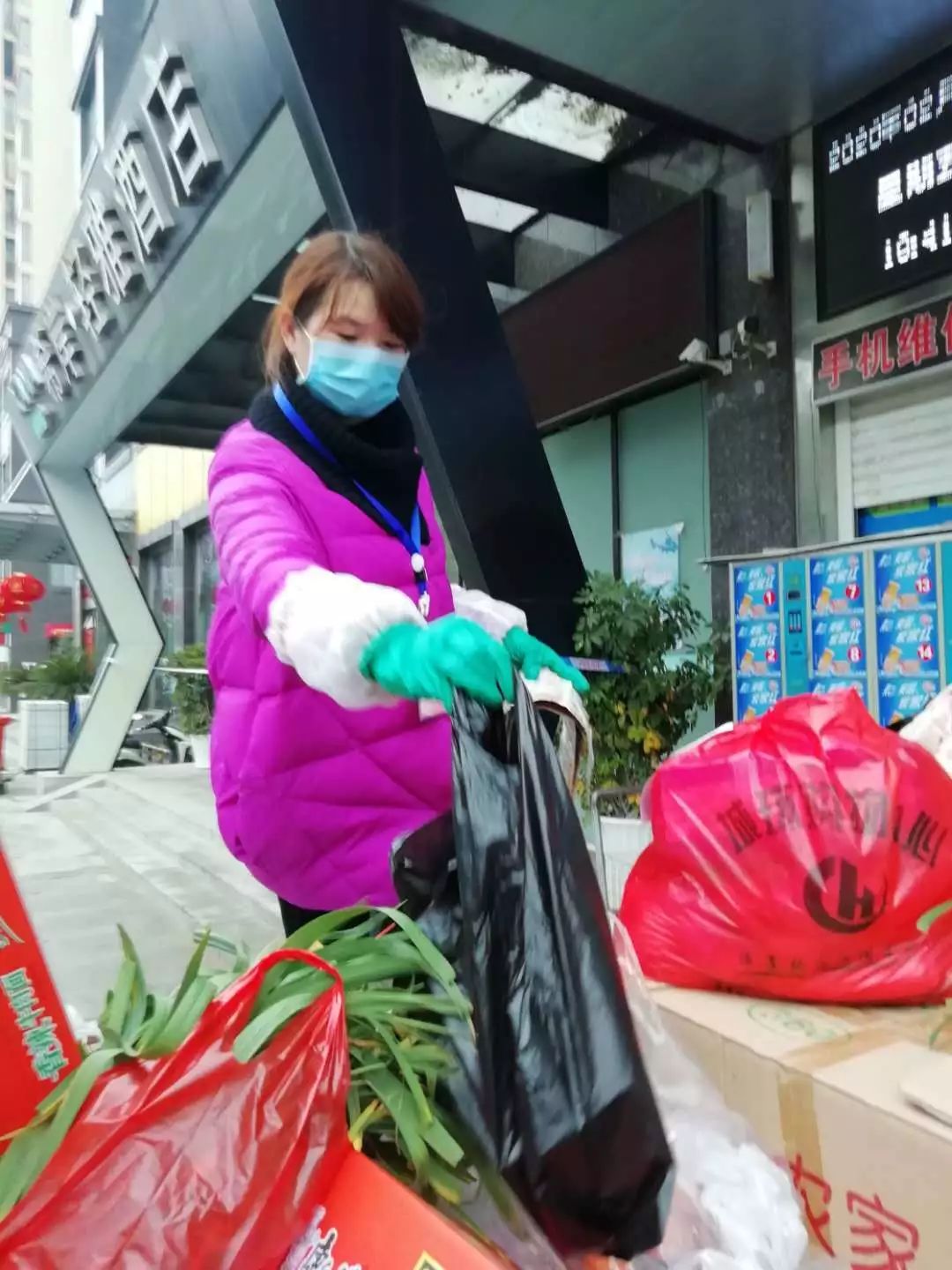 余艳英李爽欧阳文静闵琰陈茜周小妮杨圆刘佳严曼陈靖刘丹更多的故事仍