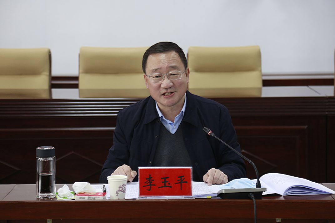 我旗召开座谈会,推进境内铁路专用线项目建设