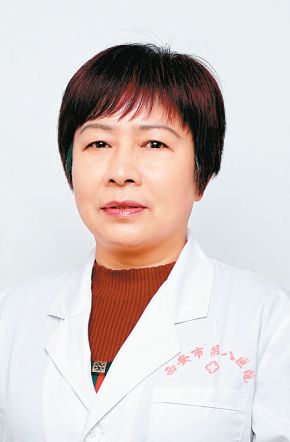 台联合推出“西安战‘疫’英雄榜”栏目，对他们的事迹进行一一介绍。01李青春西安市第八医院肝病三科主任李青春，女，1966年8月出生。入党积极