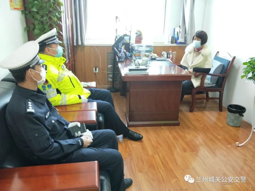 践行枫桥经验交管工作进社区