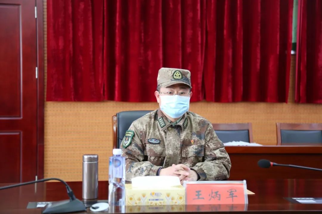 王炳军对解放军九九〇医院的改革情况,人员结构,医疗床位,管理模式