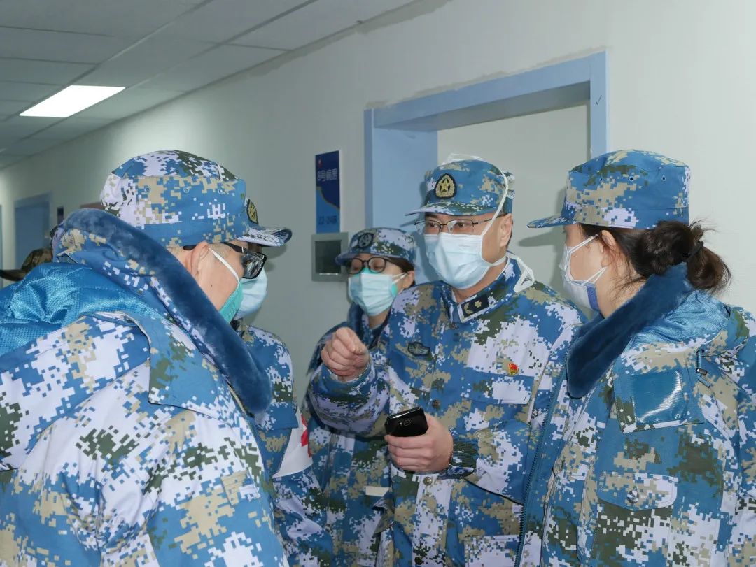 谢渭芬40年老兵的抗疫故事