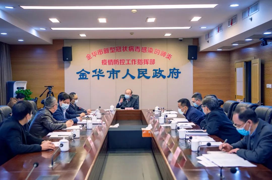 尹学群在发展跨境电商座谈会上指出:加快打造跨境电商千亿产业