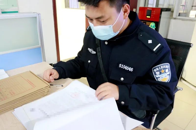 战疫邓建忠我以我心写忠诚