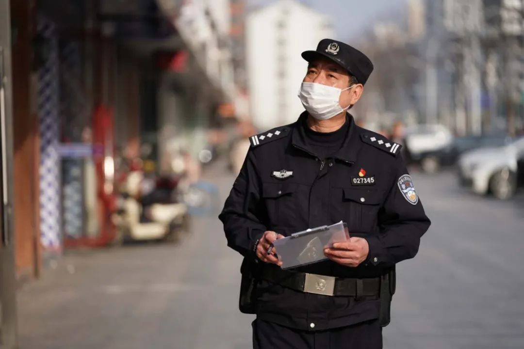 他们用坚守 让社区成为疫情防控的坚强堡垒