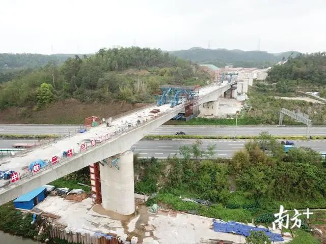 顺利合龙南沙港铁路建设工程取得新进展衔接广珠铁路鹤山南站