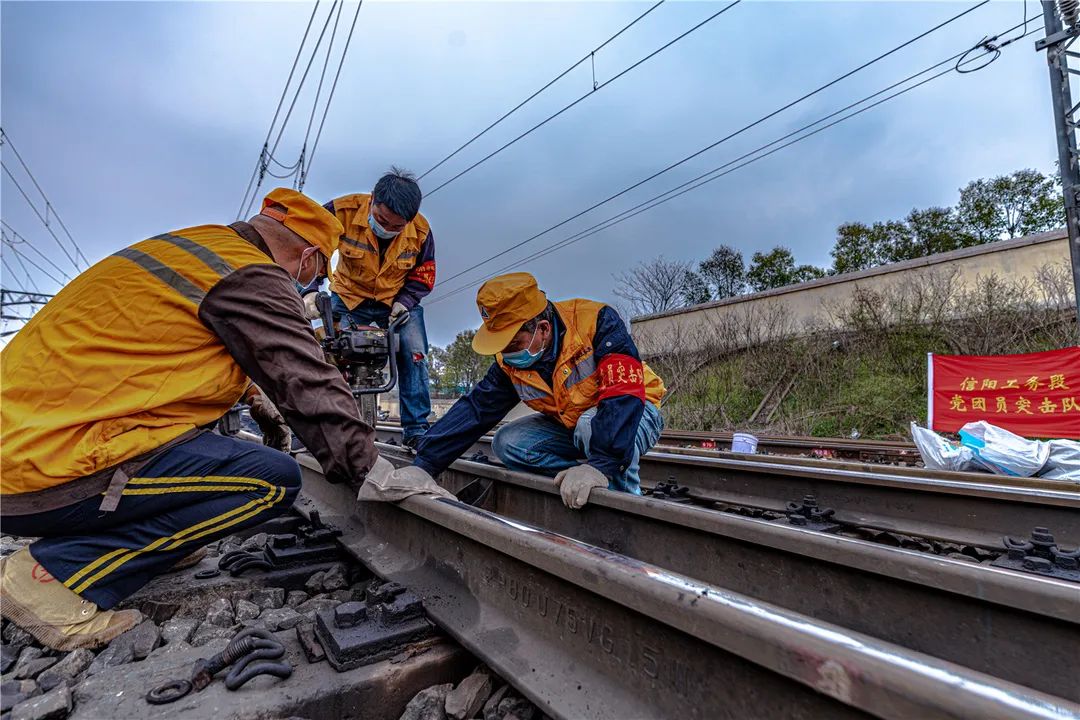 50张图带你领略工务人的硬核施工