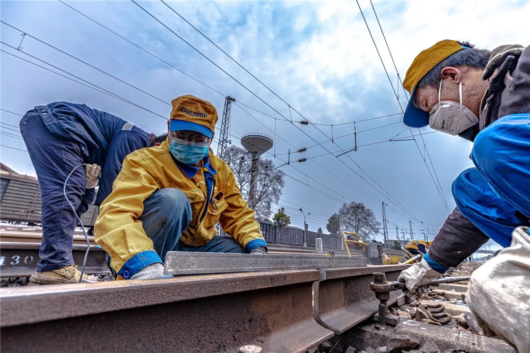 50张图带你领略工务人的硬核施工