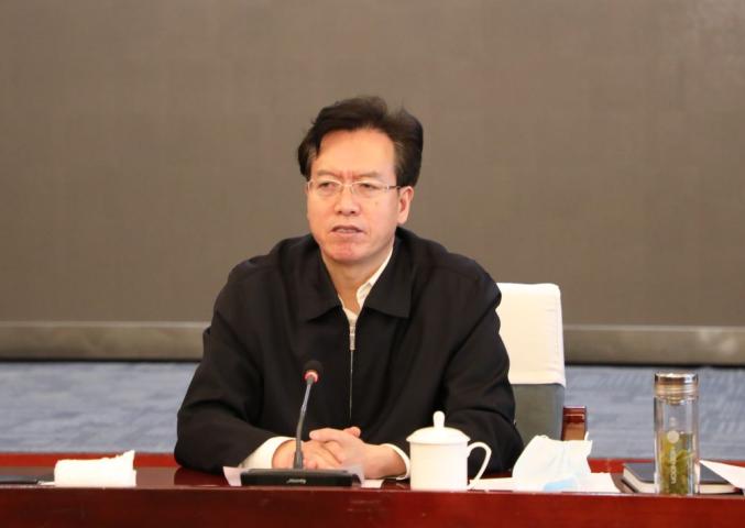 市领导盛云峰,柴春,吴丽华,市中级人民法院院长李明,市人民检察院检察