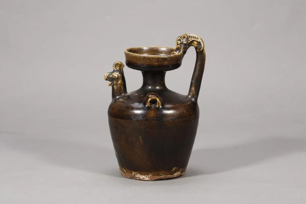 晋 德清窑黑釉鸡头壶 观复博物馆藏