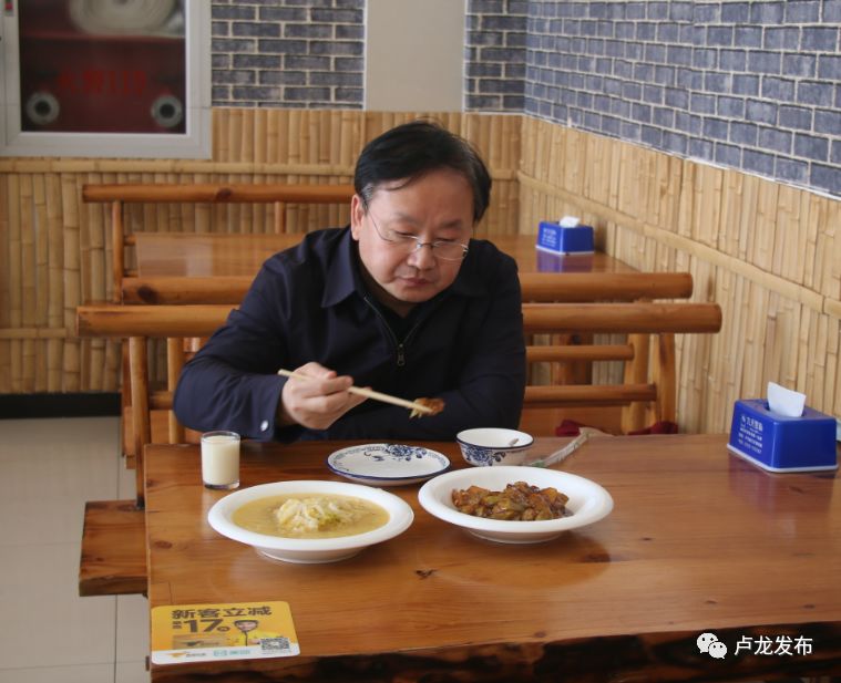 3月22日中午,县委副书记鲍成超,县委常委陈立庭来