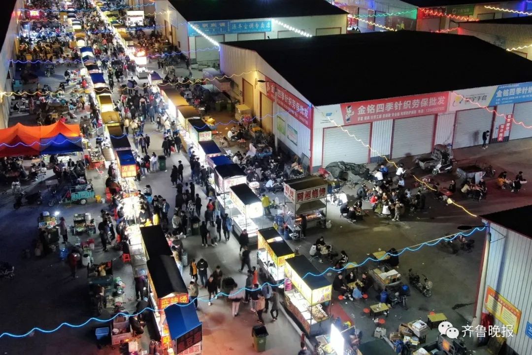 济南环联夜市恢复营业烤串麻辣烫涮牛肚吃货们已嗨