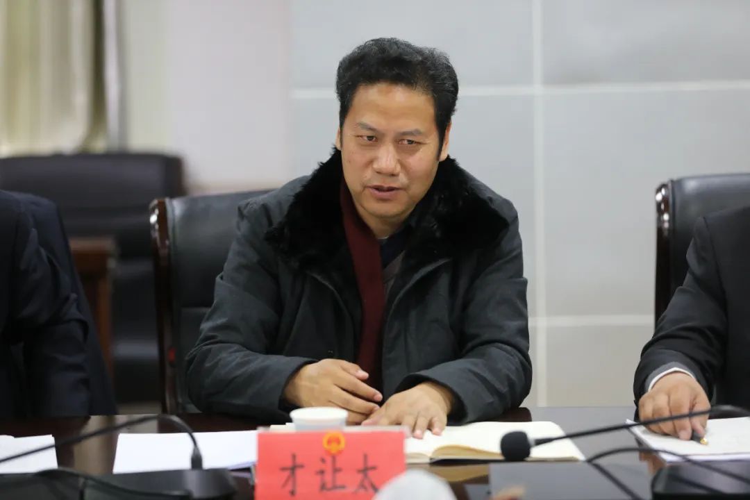 才让太上下同欲同向发力努力实现囊谦人民的发展梦幸福梦