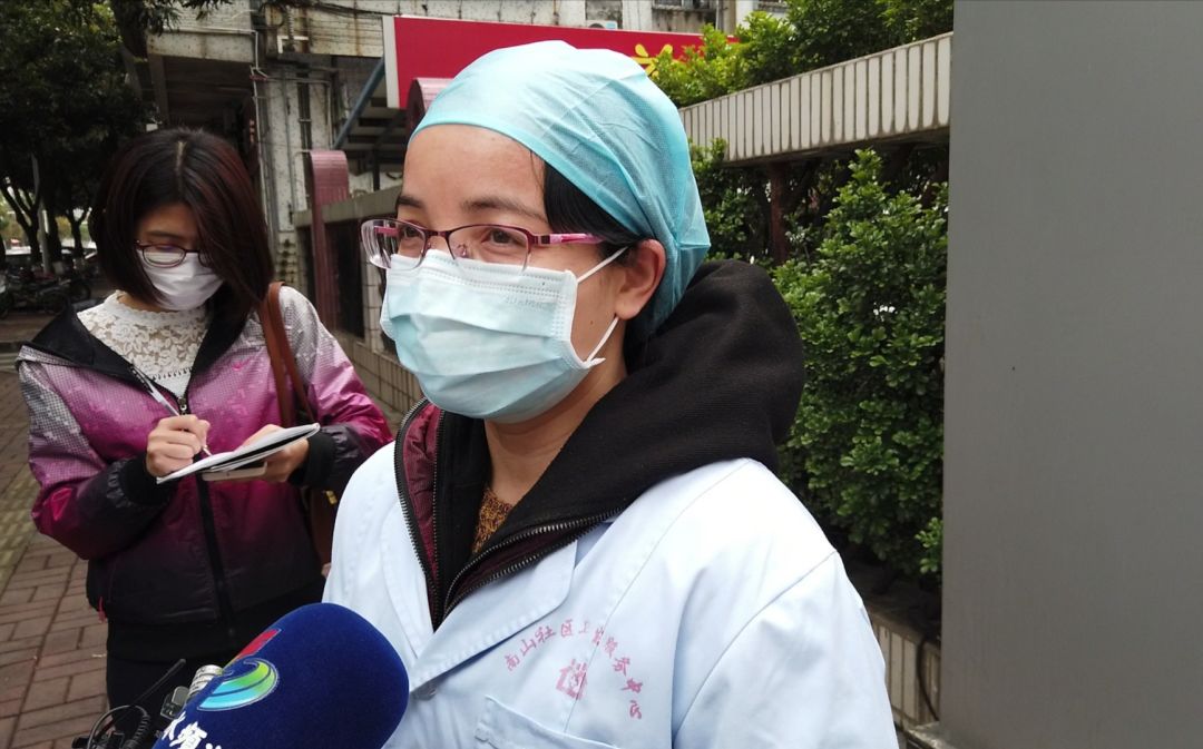 刘金燕出发驰援湖北前接受媒体采访刘金燕想回去抱一下我女儿,这段