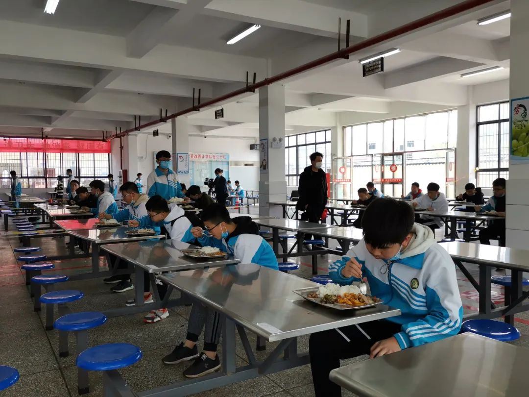 跳蹬场中学不负韶华和梦想全力以赴备战中考