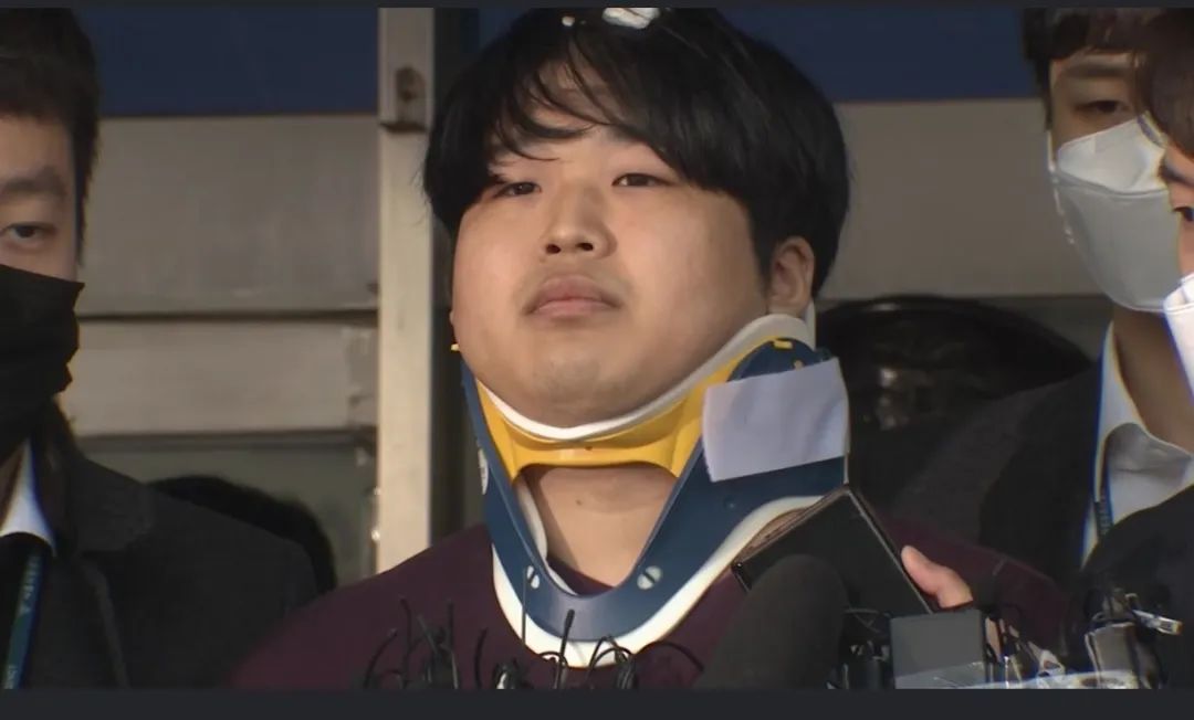 韩国n号房事件嫌犯被公开示众当场谢罪