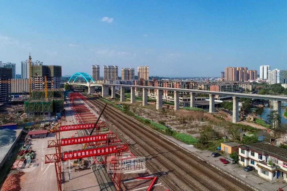泸州段全线首次航拍来了川南城际铁路已建成这样