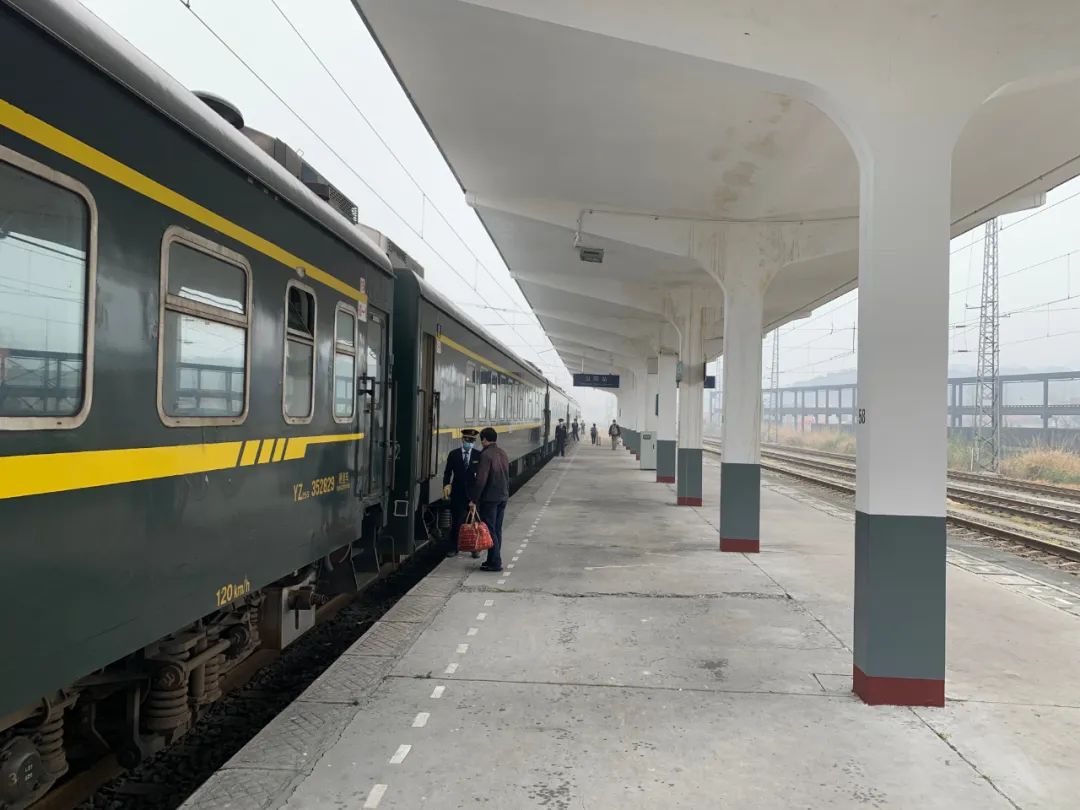 今天当阳火车站全面恢复客运业务