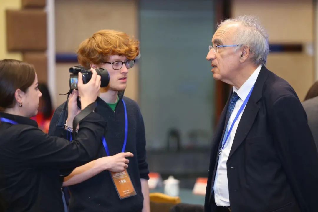 包含北大人民醫院、協助就診跑腿代掛的詞條