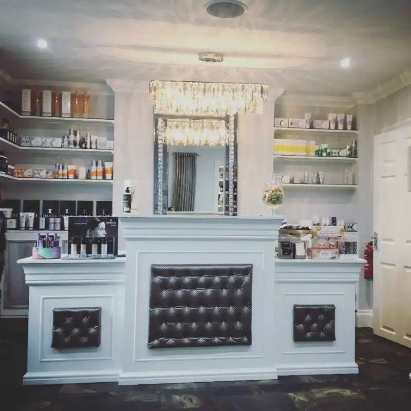 疫情下的伦敦 一个美容院的员工需要面对些什么 湃客 澎湃新闻 The Paper