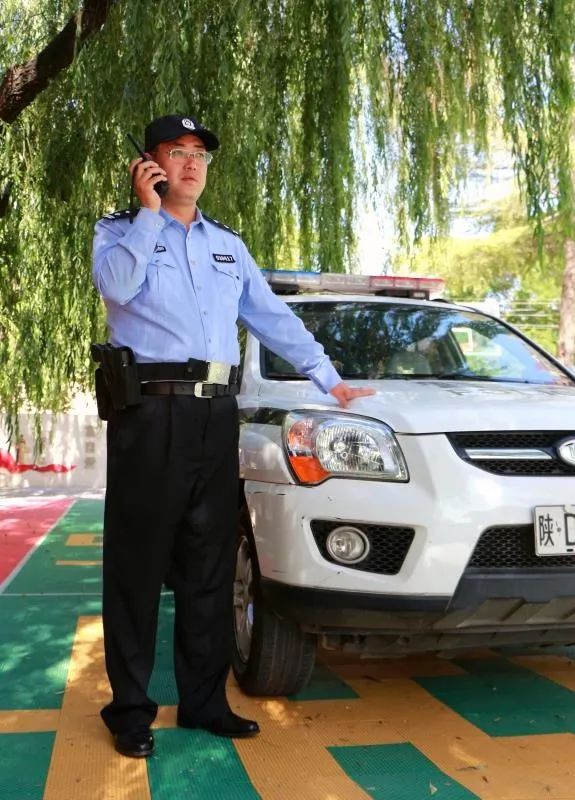 《區屬巡邏隊員管理辦法》,編寫《巡特警大隊接處警工作100條》