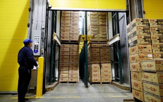 如何让超级水果工厂安全复工来看浦东这个镇保障复工复产的三把锁