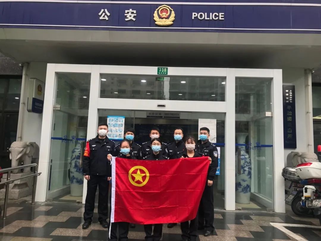 战疫实录抗疫阵地中的青春力量