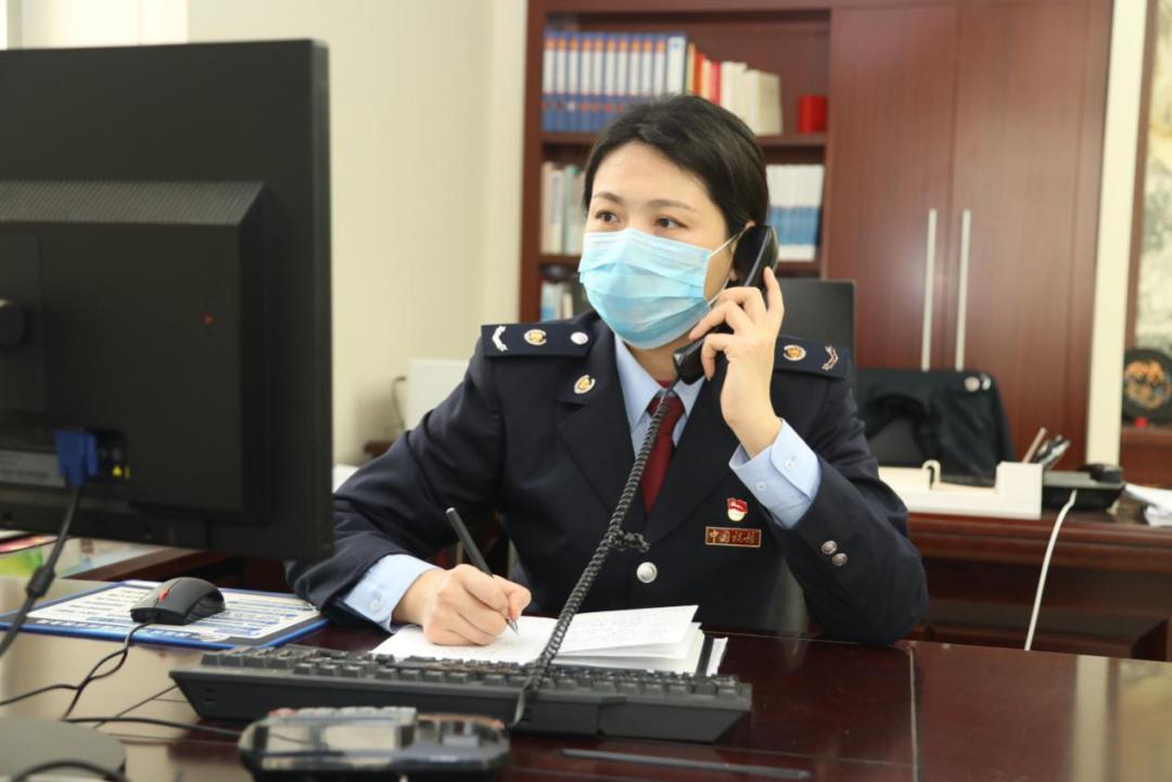 致敬最美巾帼奋斗者丨只想再忙一点再累一点黄丽颖战疫路上税佳人