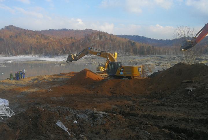 鹿鸣钼矿尾矿库4号溢流井漏水点完成封堵